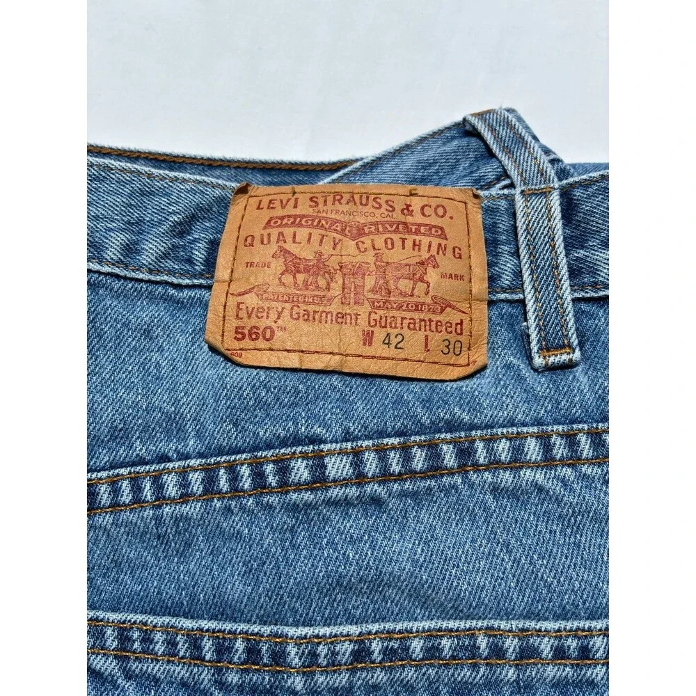 Vtg Men's Levi’s 560 Loose Fit Tapered Tag Sz: 42x30 Distressed Actual Sz:40